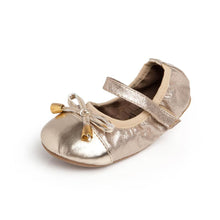 Load image into Gallery viewer, Talaria Littles with strap